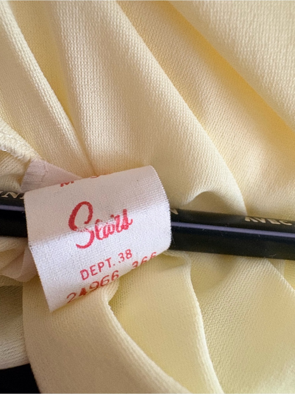 VTG Sears Pastel Yellow Nylon Mesh Lace Short Robe Size M - Picture 12 of 12
